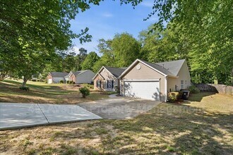 407 Crested View Dr in Loganville, GA - Building Photo - Building Photo