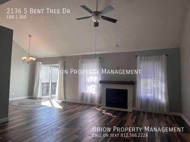 2136 S Bent Tree Dr in Bloomington, IN - Foto de edificio - Building Photo