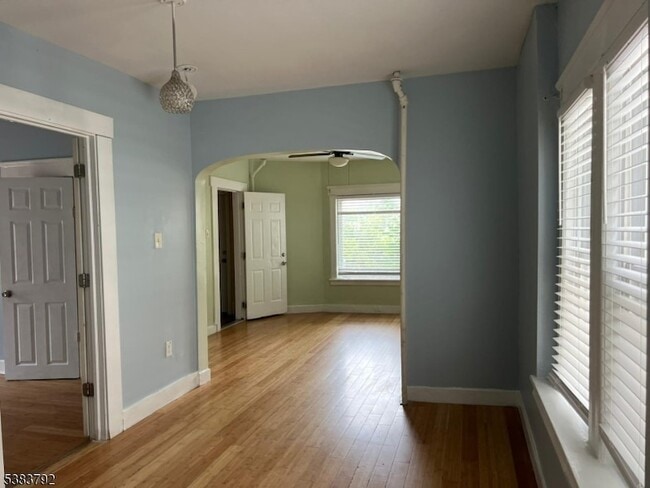 47 Gillies St in Clifton, NJ - Building Photo - Building Photo