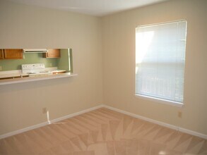 4001 Whirlaway Ct in Clemmons, NC - Building Photo - Building Photo