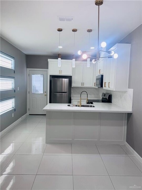 12 Violet Ave W in Pharr, TX - Building Photo