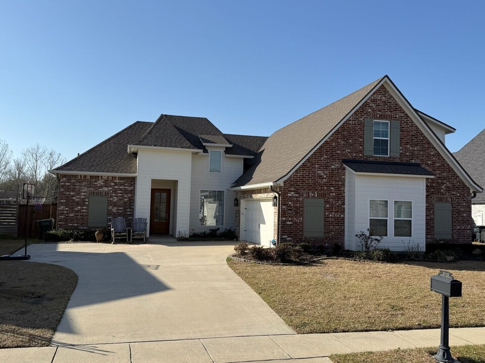 2943 Paradise Dr in Shreveport, LA - Building Photo