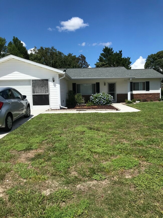 property at 9735 SE 176th St