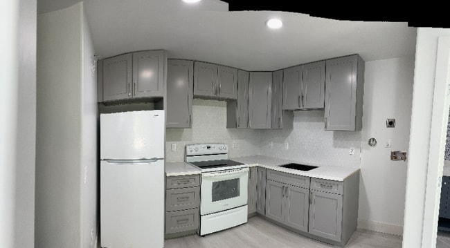 property at 3033 Northrop Ave