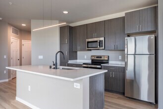 The Tuxedo Apartments in Madison, WI - Building Photo - Interior Photo