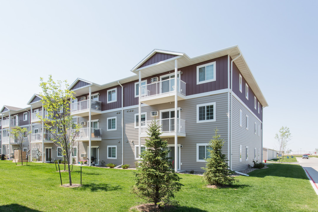 Lincoln Meadows in Dickinson, ND - Foto de edificio