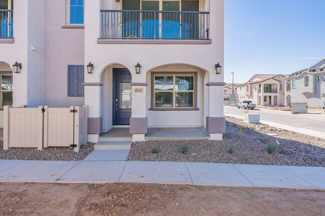 property at 4042 E Amoroso Dr