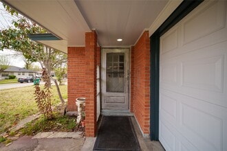 1904 Edgehill Rd in Pasadena, TX - Building Photo - Building Photo