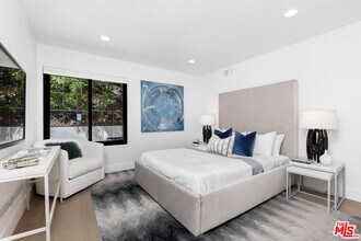 23458 W Moon Shadows Dr in Malibu, CA - Building Photo - Building Photo