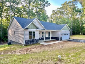 28987 Lockes Hill Rd in Mechanicsville, MD - Building Photo - Building Photo