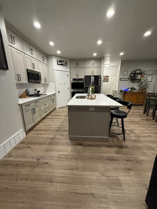 46 S 2920 W in Lehi, UT - Building Photo