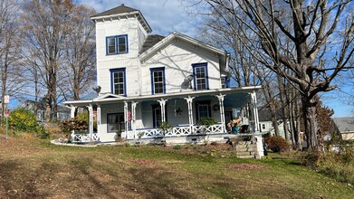 4-10 Pemberton Lane in Somersworth, NH - Building Photo - Interior Photo