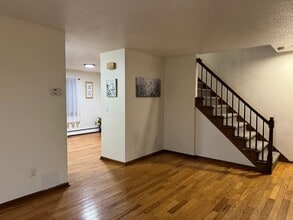 78 Water St in South Glastonbury, CT - Foto de edificio - Building Photo