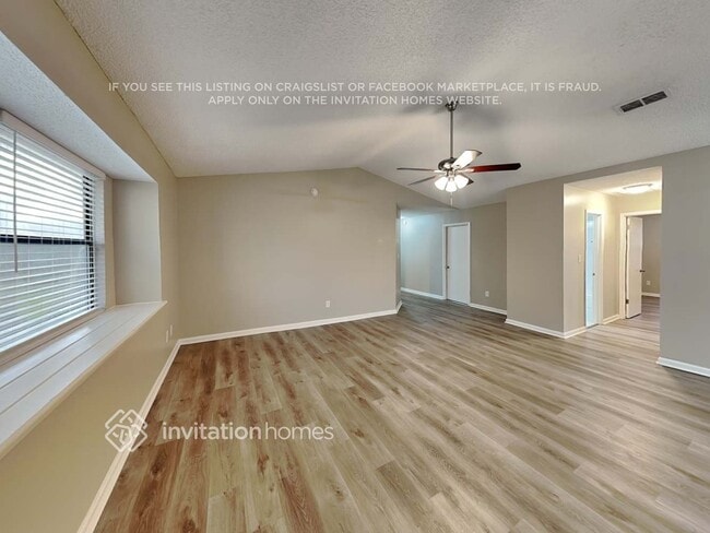 7940 Evening Flower Ln in Jacksonville, FL - Foto de edificio - Building Photo