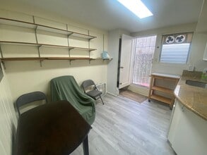 1382 Frank St in Honolulu, HI - Building Photo - Building Photo