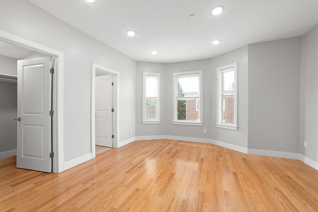 146 Boston St in Boston, MA - Foto de edificio - Building Photo