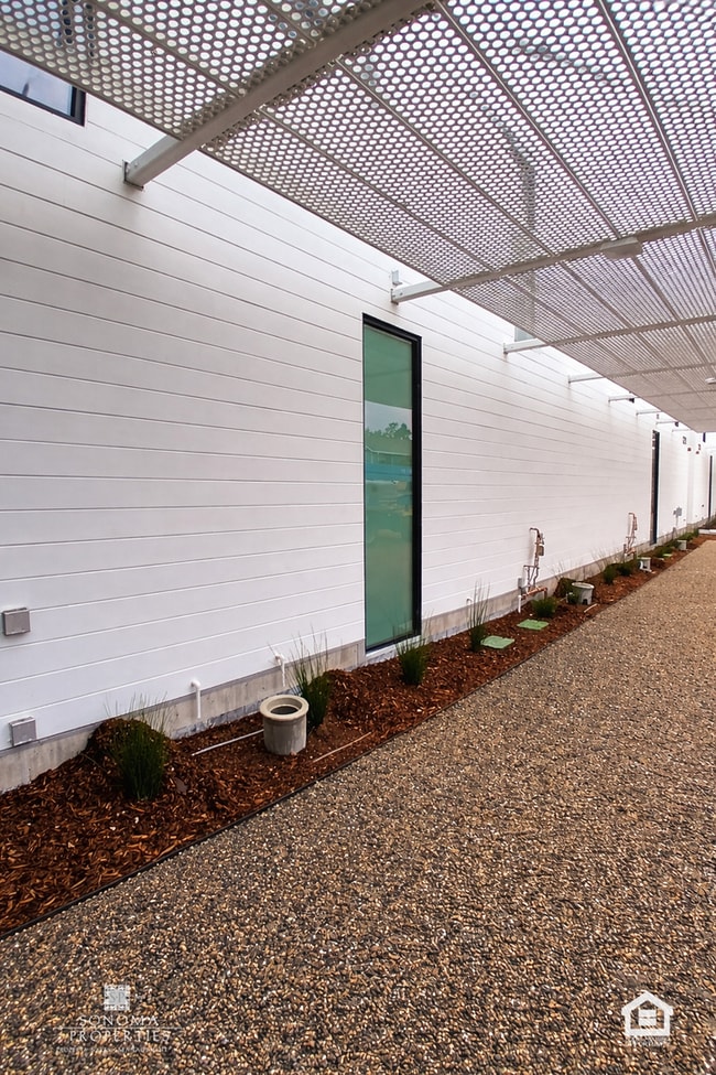 1211-1213 Broadway in Sonoma, CA - Foto de edificio - Building Photo