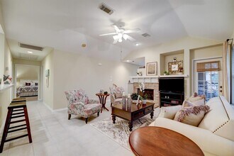 10 Stone Creek Pl in Spring, TX - Building Photo - Building Photo