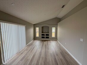 132 Fenimore Ln in Palm Coast, FL - Building Photo - Building Photo