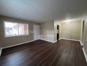 350 Wilson Ave in West Chicago, IL - Building Photo - Building Photo