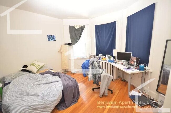 29 Lancaster Terrace in Brookline, MA - Building Photo - Building Photo