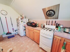 219 Courtland Ave, Unit 2 in Stamford, CT - Building Photo