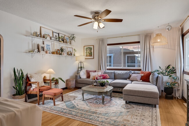 2015 Wood St in La crosse, WI - Building Photo - Building Photo