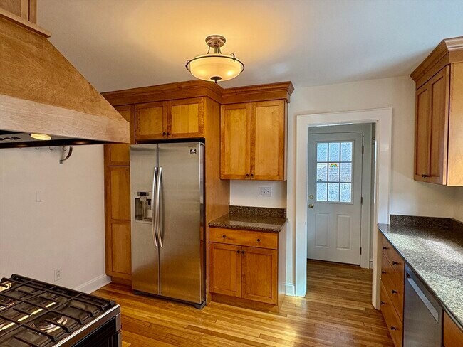 25 Alton St in Arlington, MA - Building Photo - Building Photo