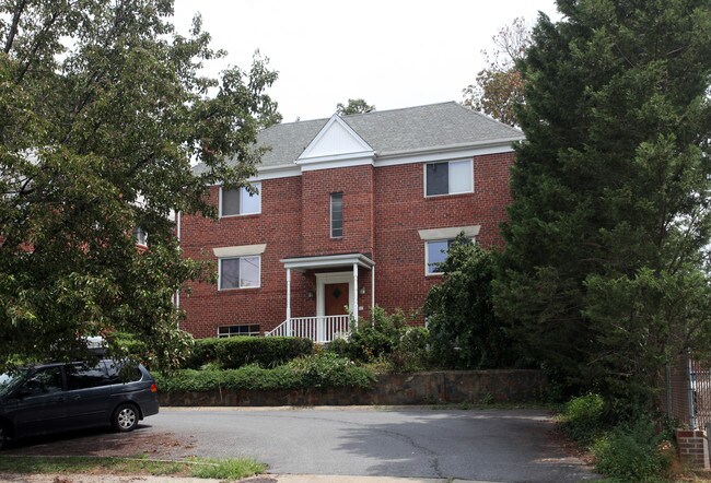 8705 Plymouth St in Silver Spring, MD - Building Photo - Building Photo