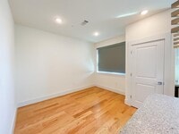 2401 Crawford St photo'