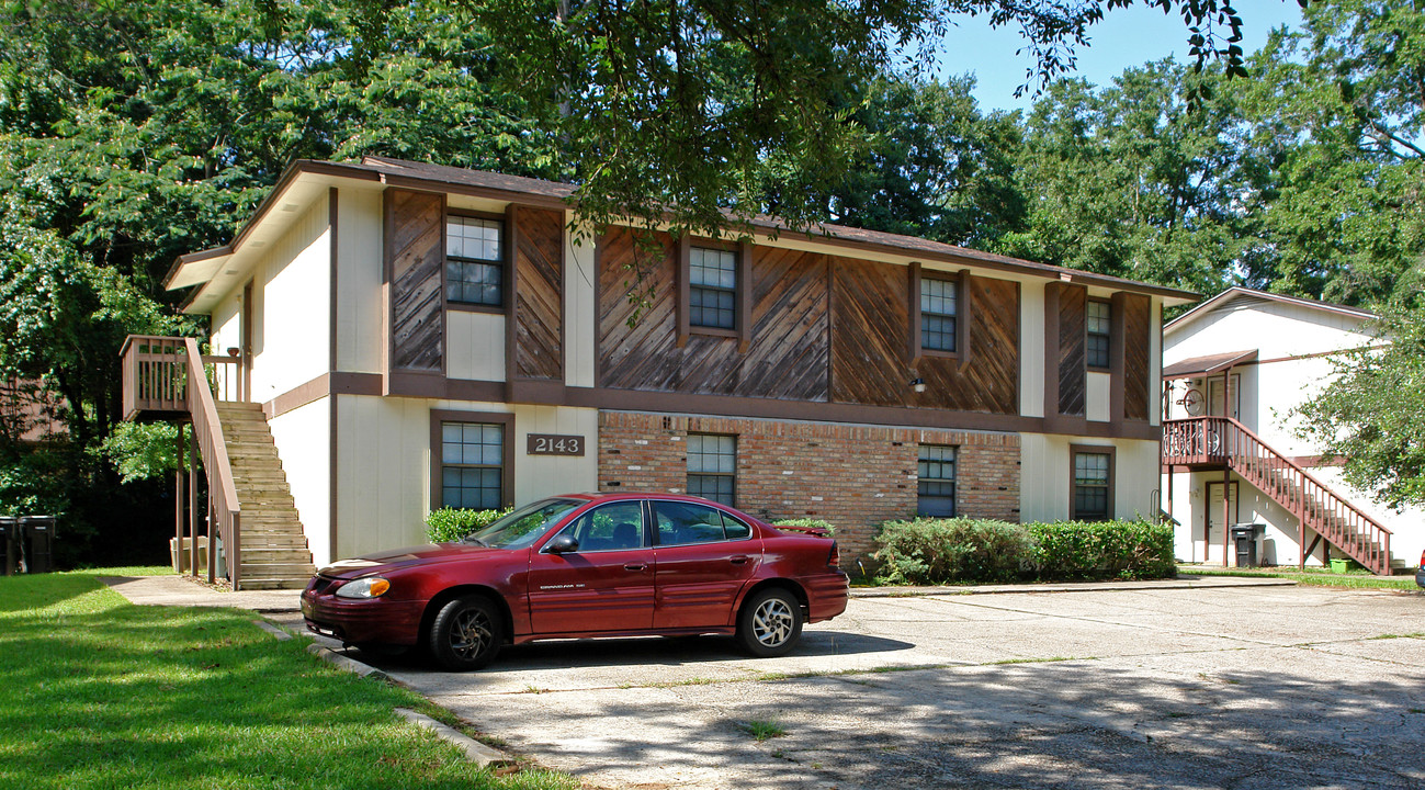 2143 Corinne St in Tallahassee, FL - Foto de edificio