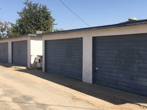 3003 Peerless Ave in Bakersfield, CA - Building Photo - Building Photo