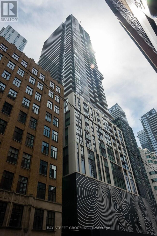87-2987 Peter St