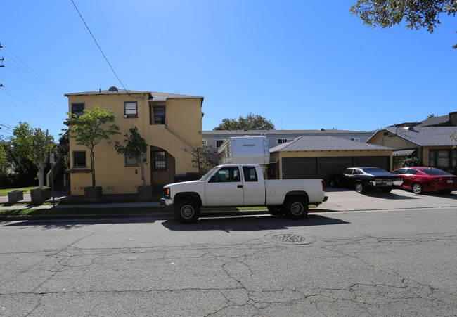 1020 Raleigh St in Glendale, CA - Building Photo - Building Photo