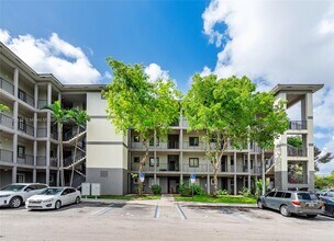 2851 Riverside Dr in Coral Springs, FL - Building Photo - Building Photo