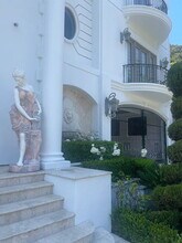 1455 Robmar Dr in Beverly Hills, CA - Building Photo - Building Photo