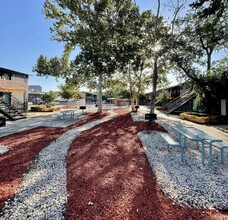 Bristle Pointe Apartments in San Antonio, TX - Building Photo - Building Photo