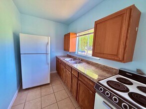 25143 Molinos Ave in Los Molinos, CA - Building Photo - Building Photo