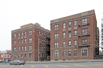 147-03 Northern Blvd in Flushing, NY - Building Photo - Building Photo