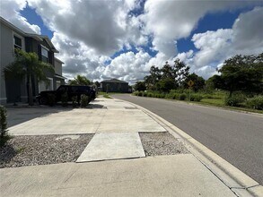 8813 Milestone Dr in Sarasota, FL - Building Photo - Building Photo