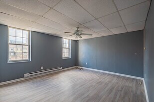 5139 Carnegie St, Unit 2 in Pittsburgh, PA - Building Photo