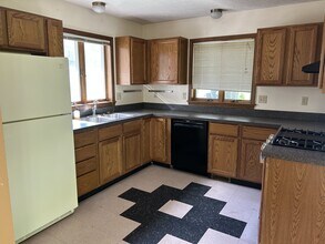108 S Park St in Mason, MI - Building Photo - Building Photo