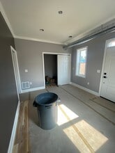 1231 Pennsylvania Ave, Unit Floor-2 in Monaca, PA - Foto de edificio - Building Photo