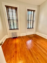 302 Dickinson St in Philadelphia, PA - Building Photo