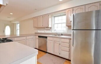 6 Harleston St, Unit 1 in Boston, MA - Building Photo - Building Photo