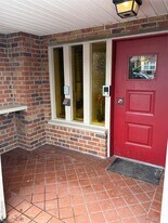 144-50 25th Rd in Queens, NY - Building Photo