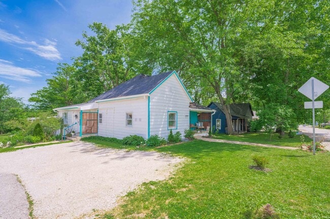 property at 1101 S Rogers St