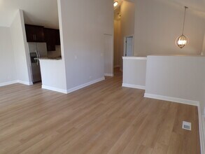 891 Essex Cir in Grayslake, IL - Building Photo - Building Photo