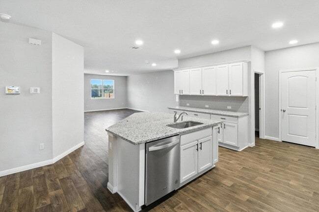 211 Rainmaker Ln in Bastrop, TX - Building Photo - Building Photo