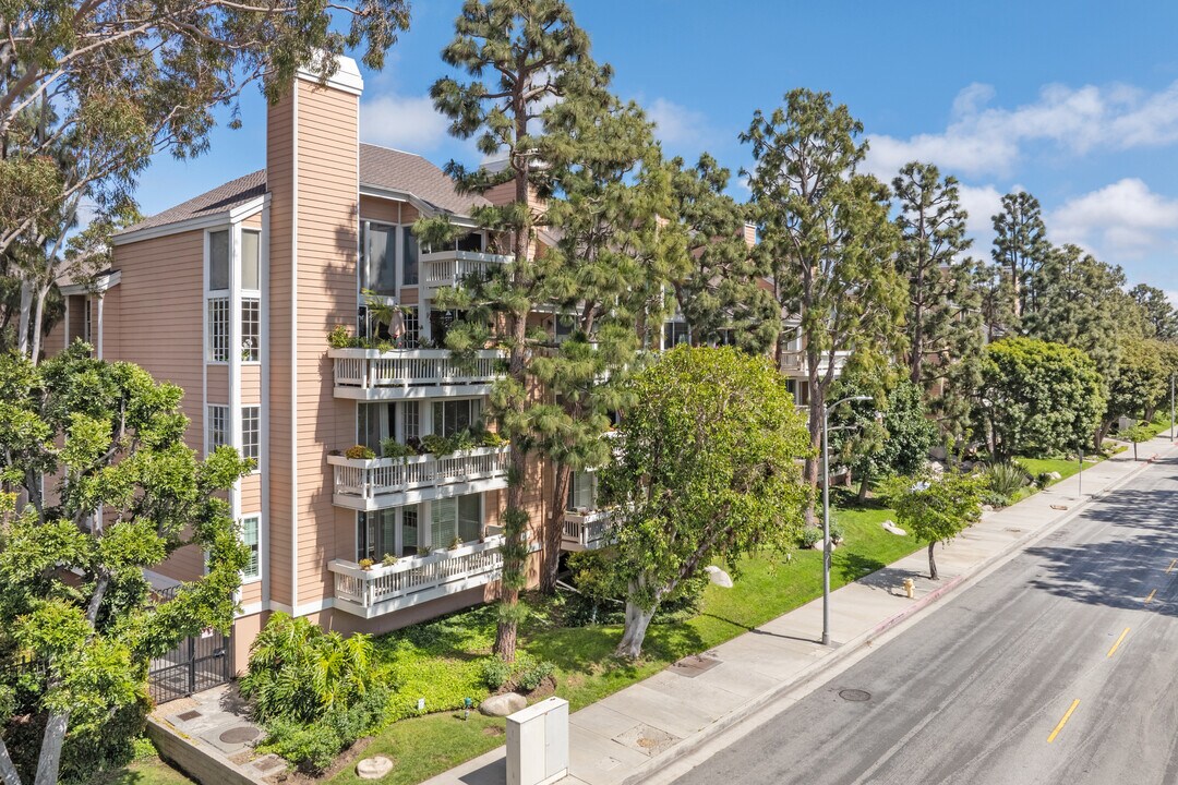 Villa Marina East V in Marina Del Rey, CA - Foto de edificio